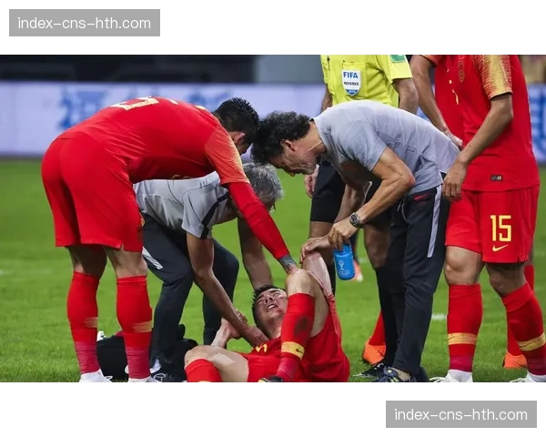 观点:在高压逼抢盛行的当下,传统“10号位”球员在肋部的生存空间是否已被压缩? 观点:在高压逼抢盛行的当下,传统“10号位”球员在肋部的生存空间是否已被压缩?